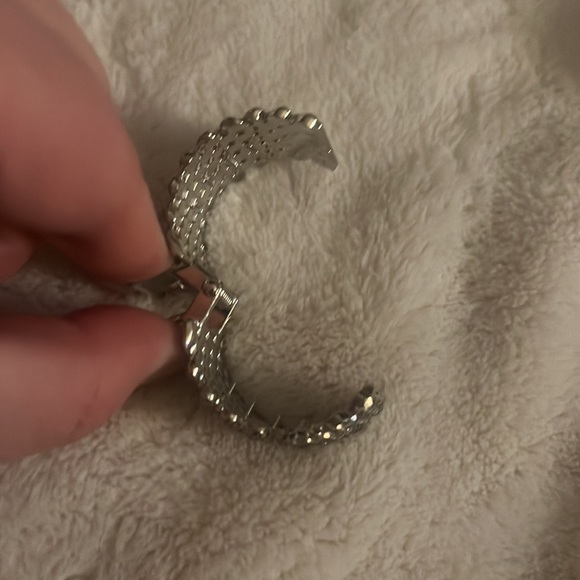 2/$10 Ponytail Holder Clips - Picture 3 of 3